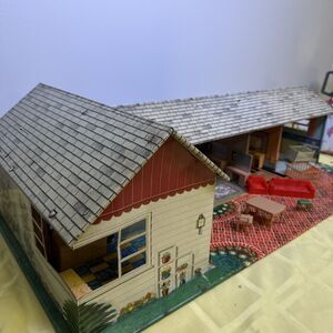Vintage Marx Tin Litho Doll House 50s Single Level Modern Ranch Dollhouse Metal